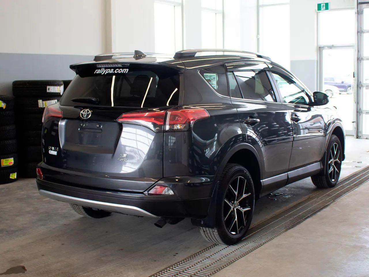 2018 Toyota RAV4 SE-3