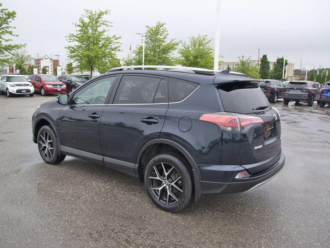 2018 Toyota RAV4 SE-2