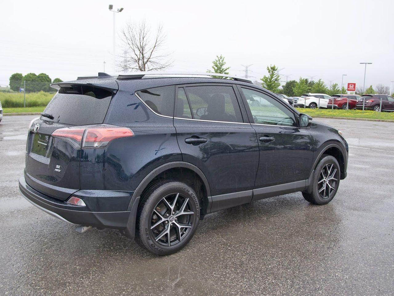 2018 Toyota RAV4 SE-4
