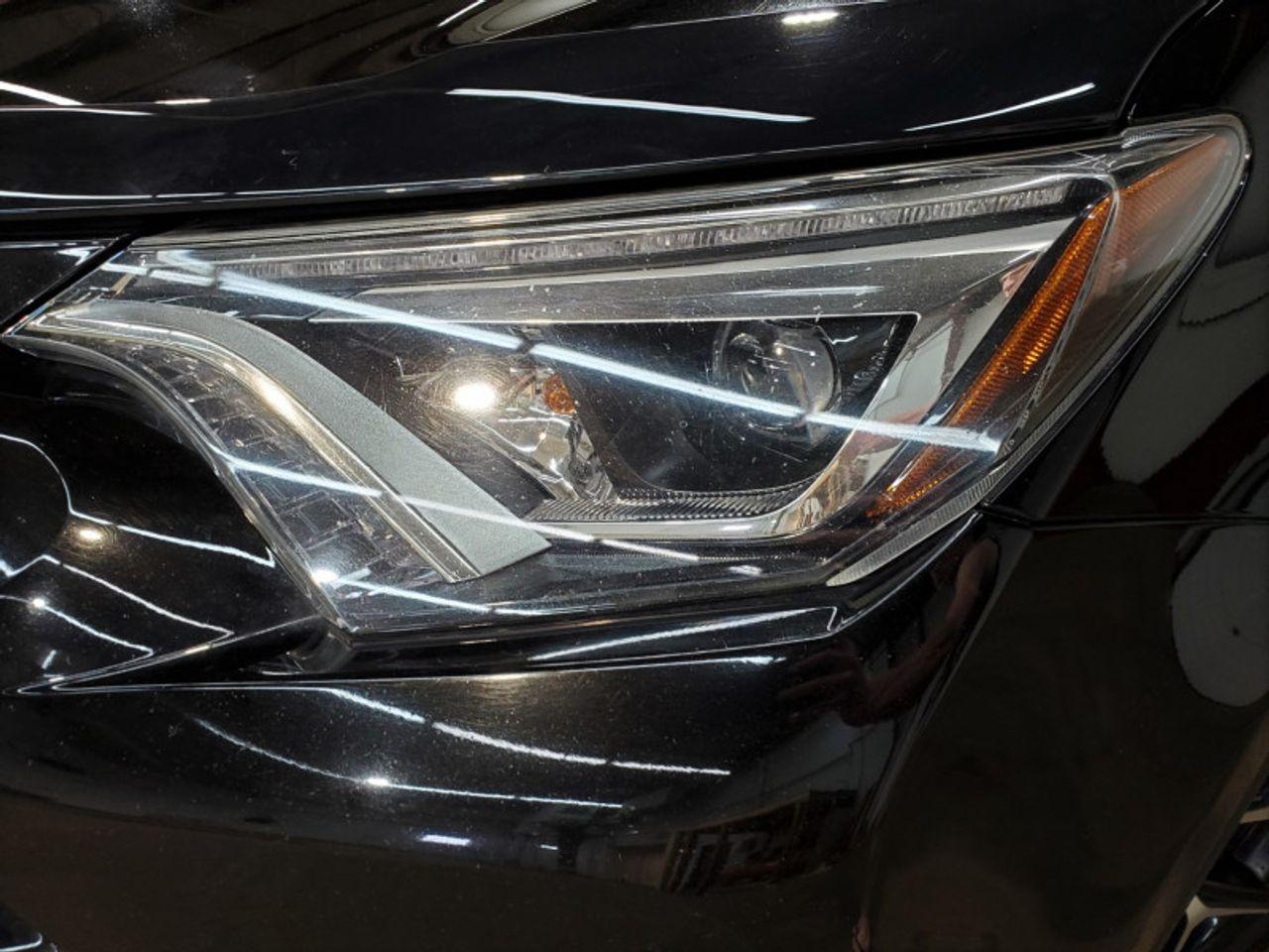 2018 Toyota RAV4 SE-2