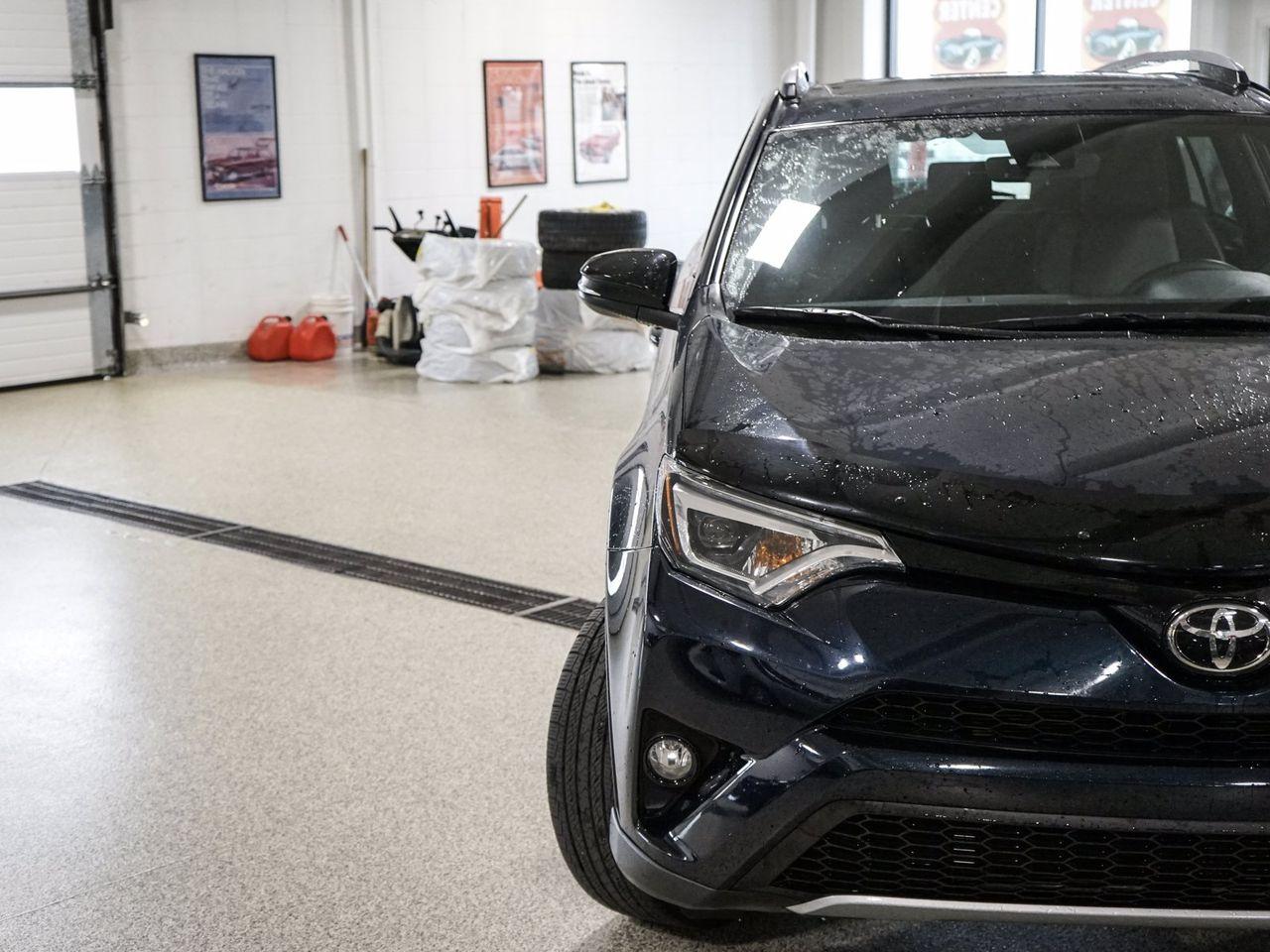 2018 Toyota RAV4 SE-2