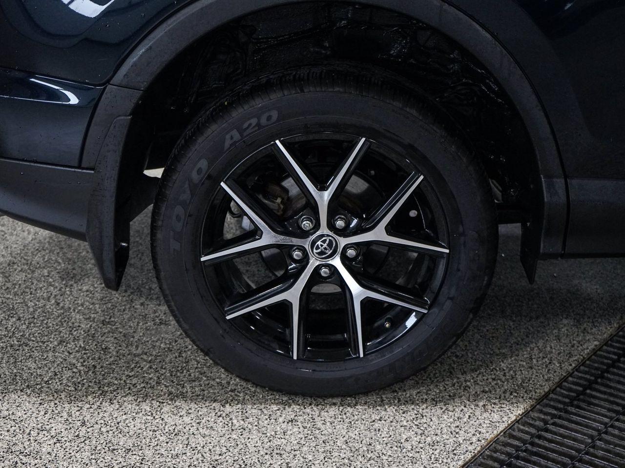 2018 Toyota RAV4 SE-4