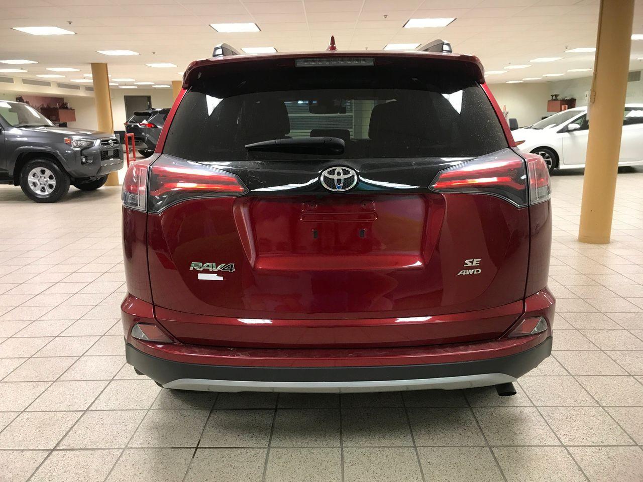 2018 Toyota RAV4 SE-4
