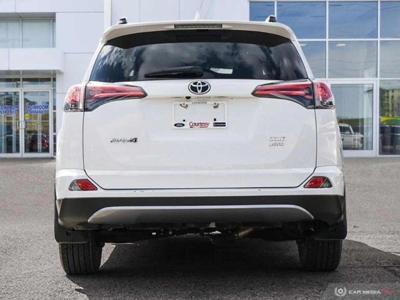 2018 Toyota RAV4 XLE-4