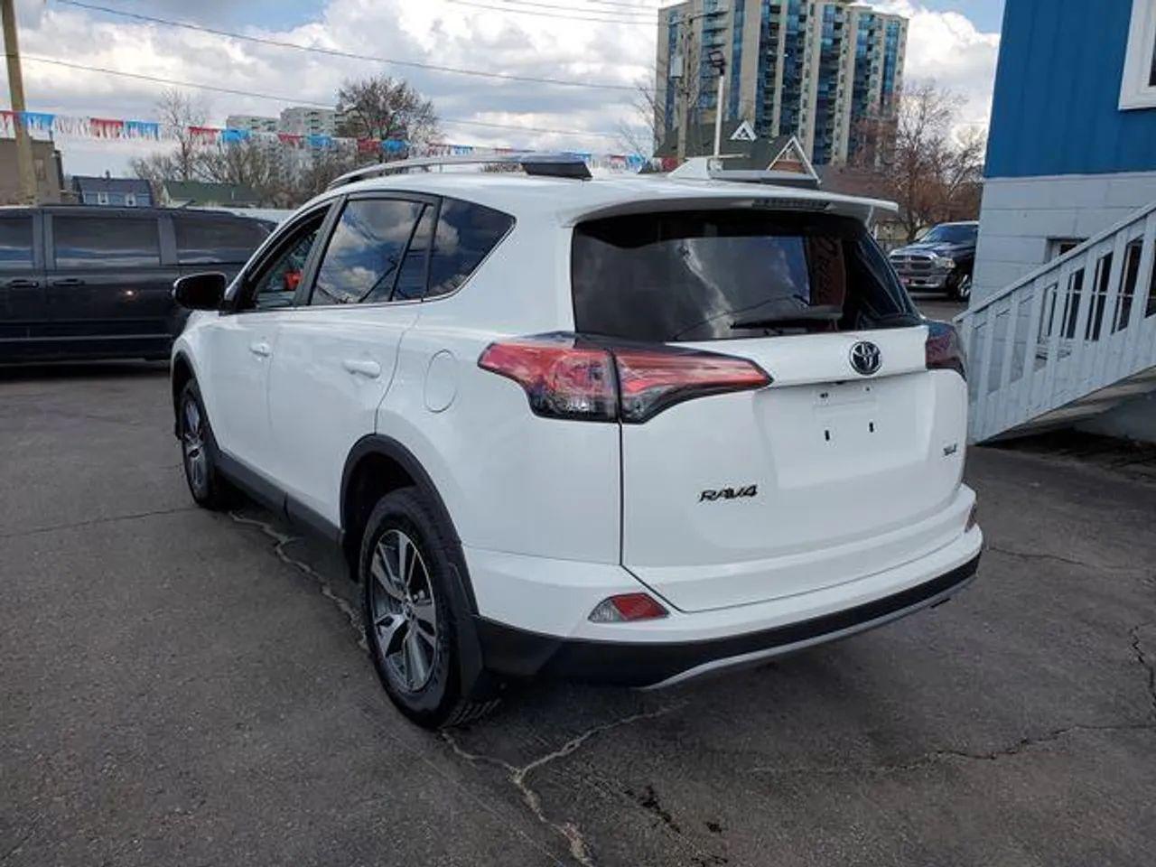2018 Toyota RAV4 XLE-3