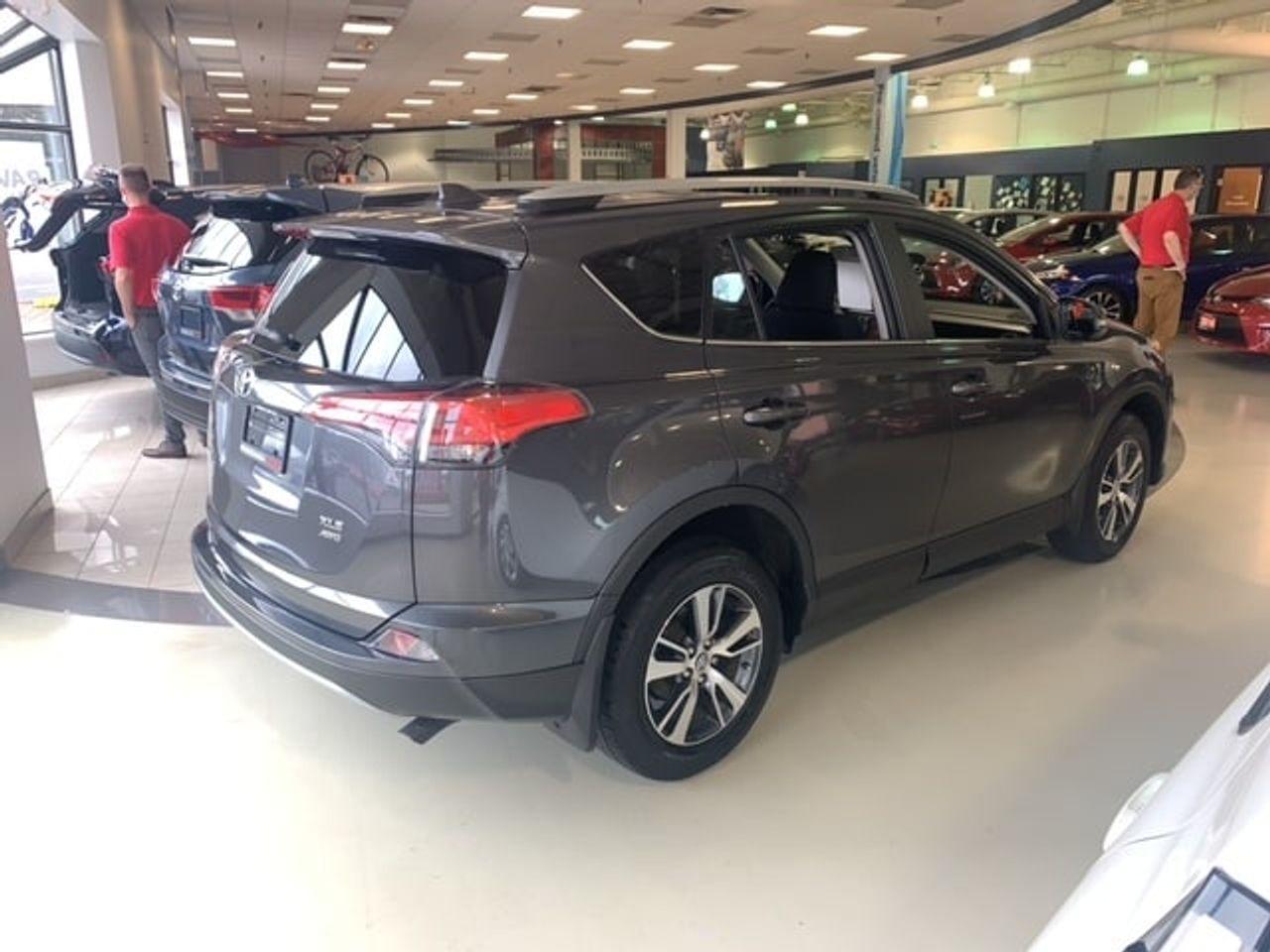 2018 Toyota RAV4 XLE-4