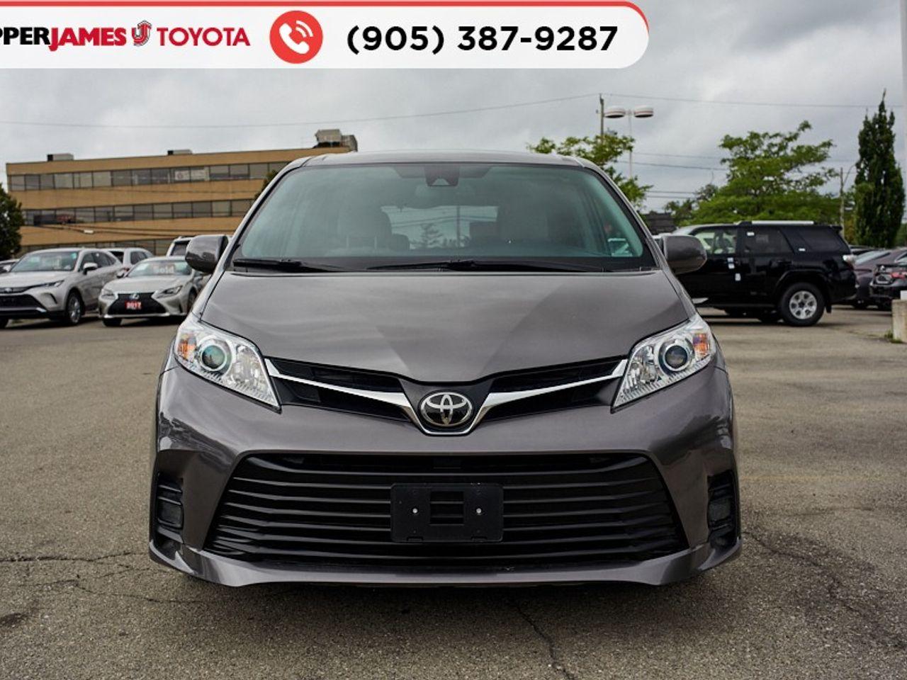2018 Toyota Sienna LE-4