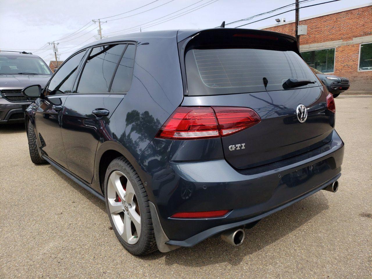 2018 Volkswagen Golf -3