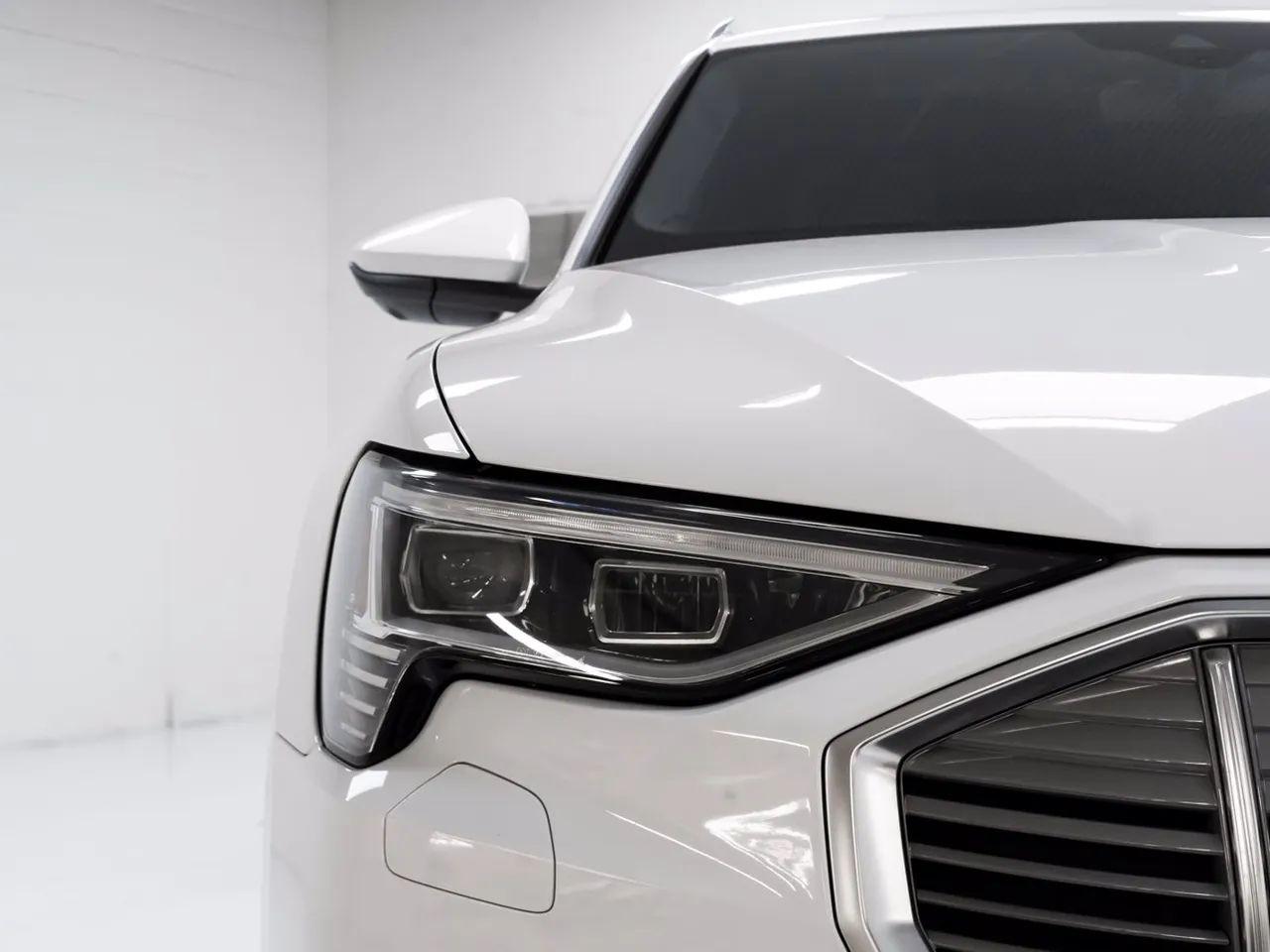 2019 Audi e-tron Technik-2