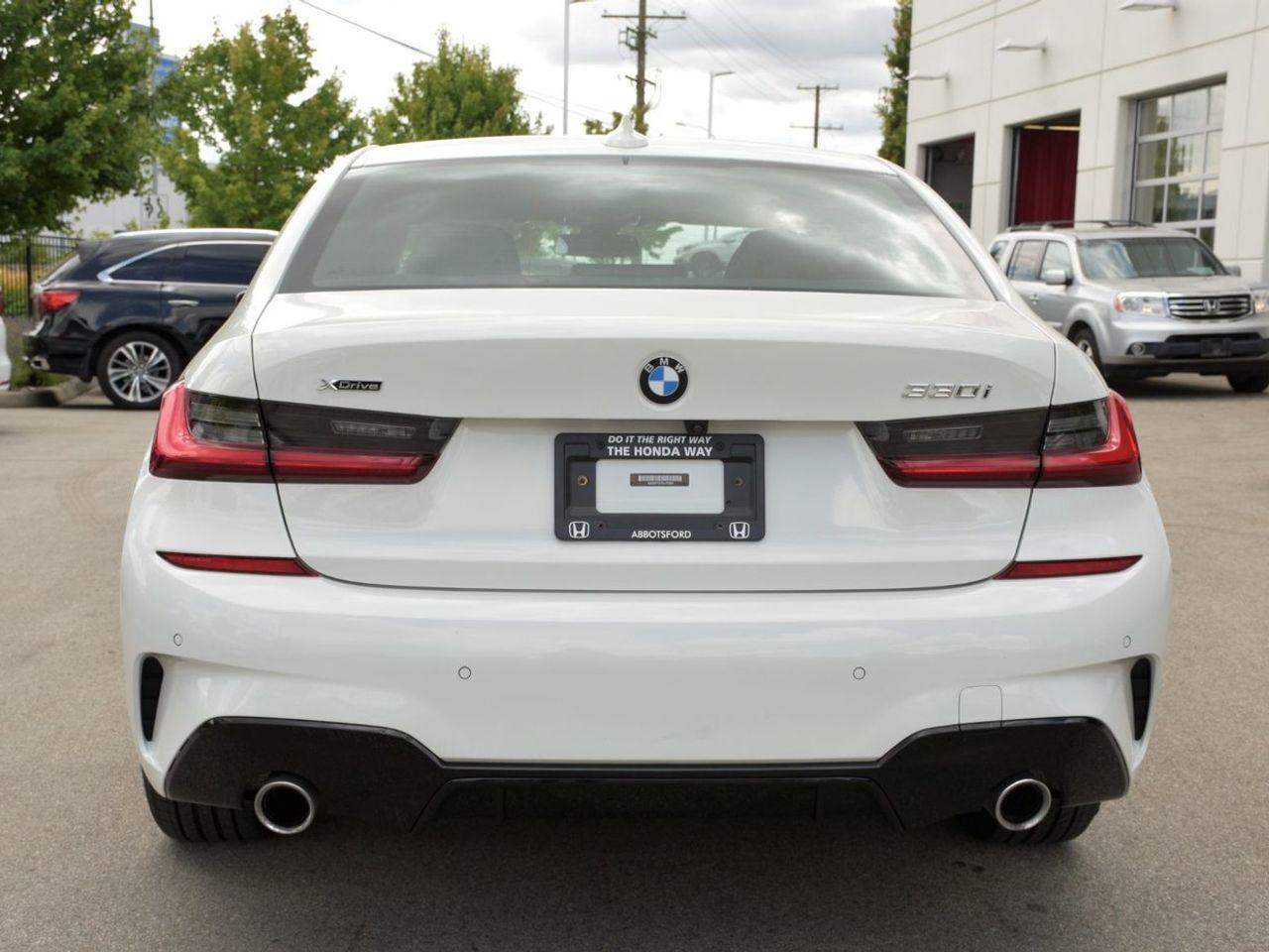 2019 BMW 3-Series 330i xDrive-4