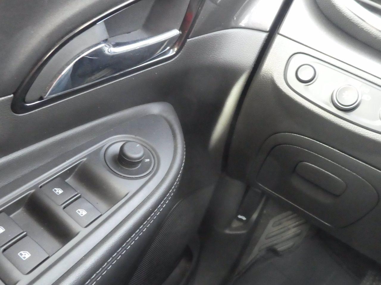 2019 Buick Encore Essence-4