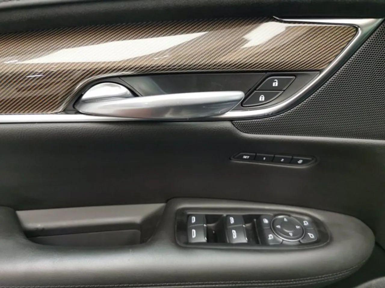 2019 Cadillac XT5 Platinum-3
