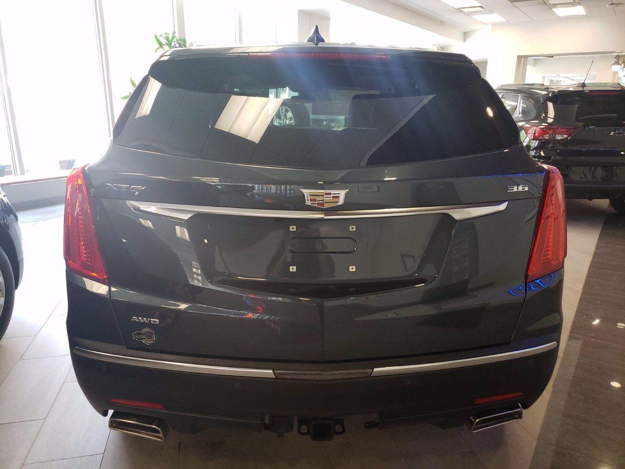 2019 Cadillac XT5 Premium Luxury-2