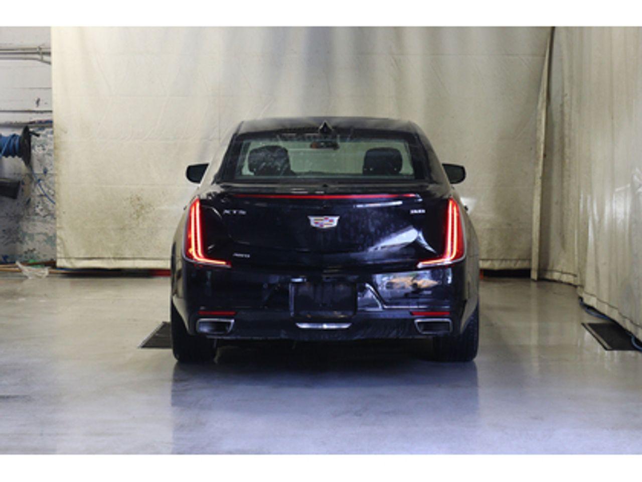 2019 Cadillac XTS Luxury-2