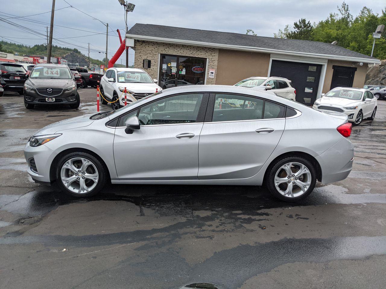 2019 Chevrolet Cruze Premier-1