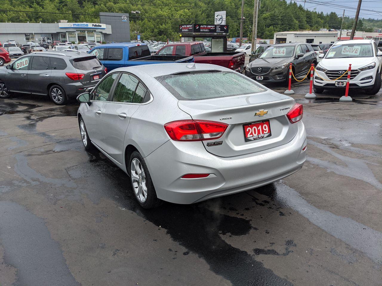 2019 Chevrolet Cruze Premier-3