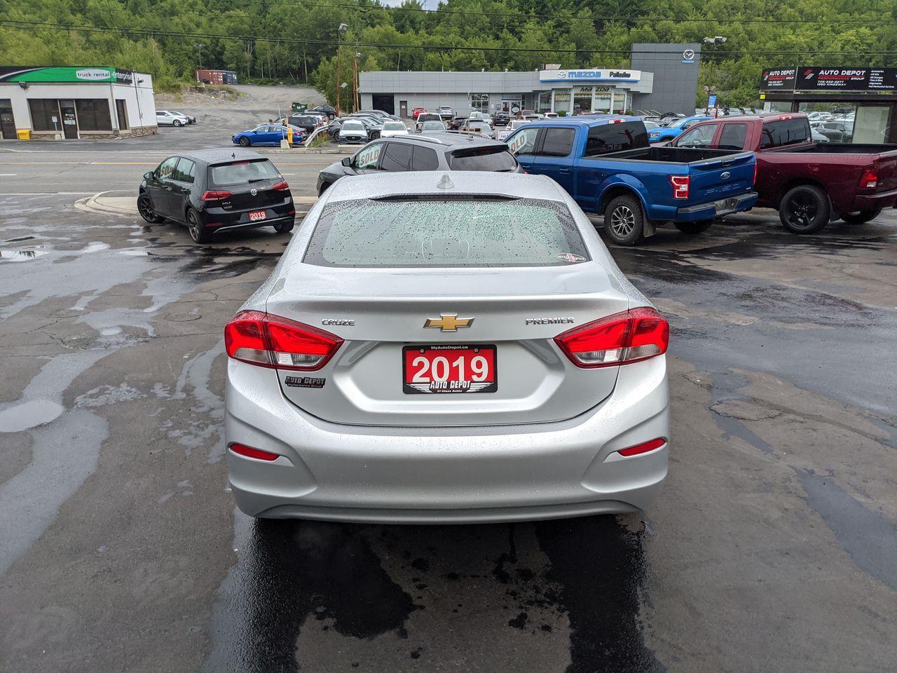 2019 Chevrolet Cruze Premier-4
