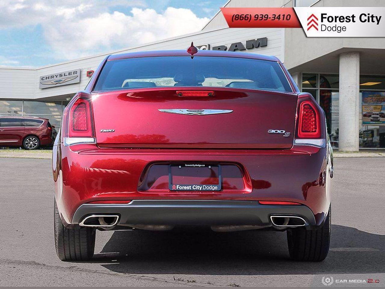 2019 Chrysler 300 S-4