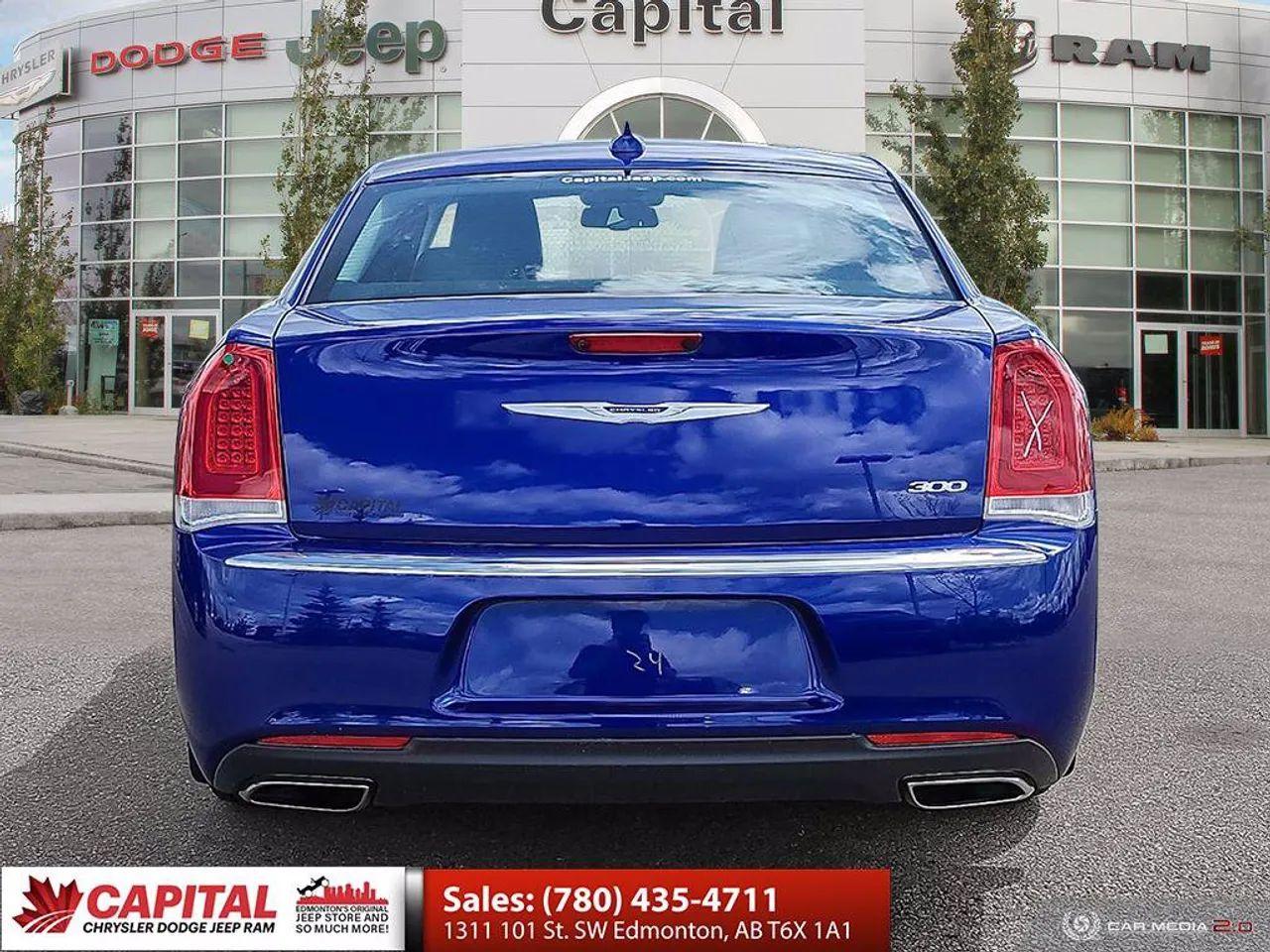 2019 Chrysler 300 Touring-4