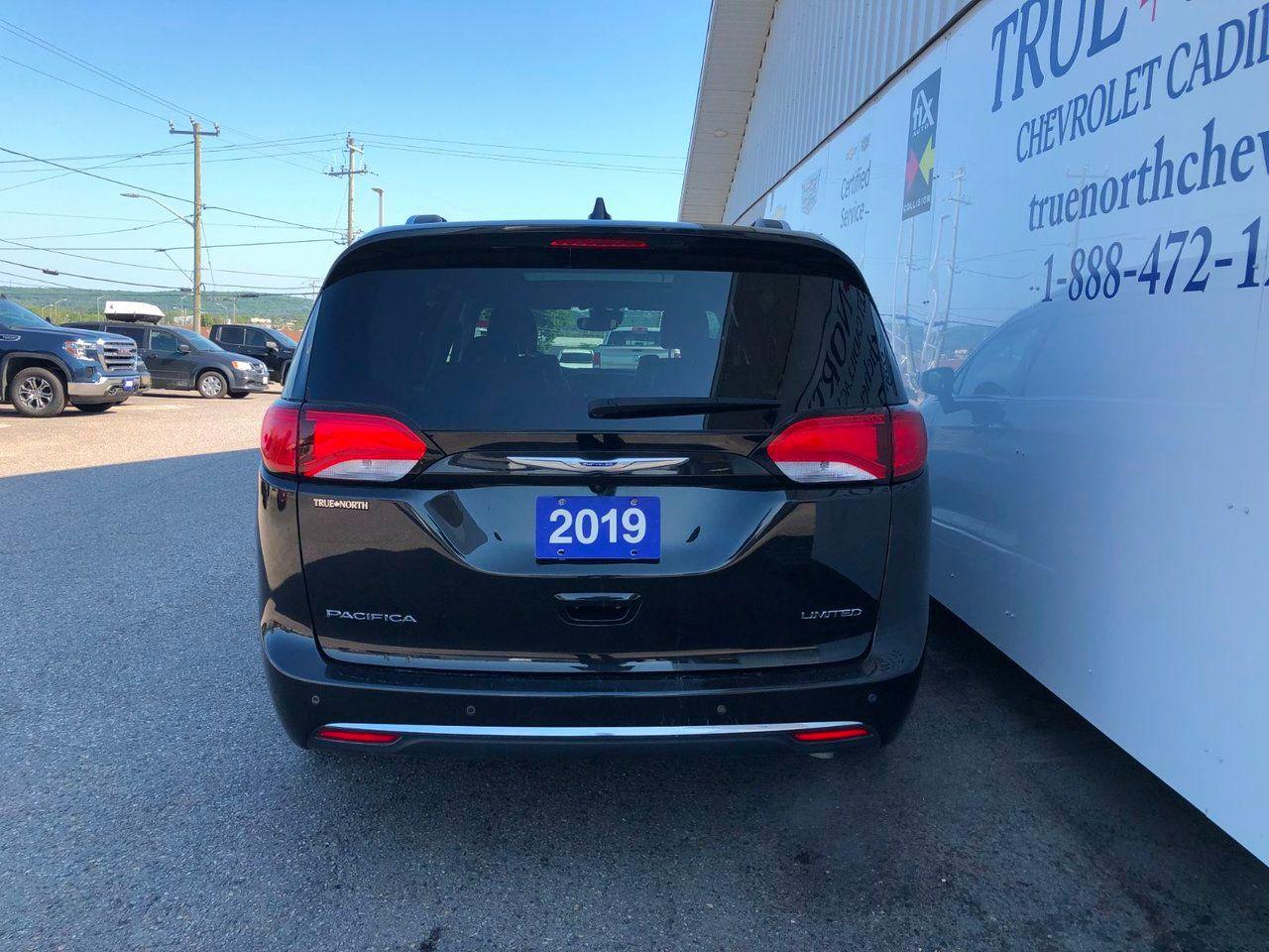 2019 Chrysler Pacifica Limited-4