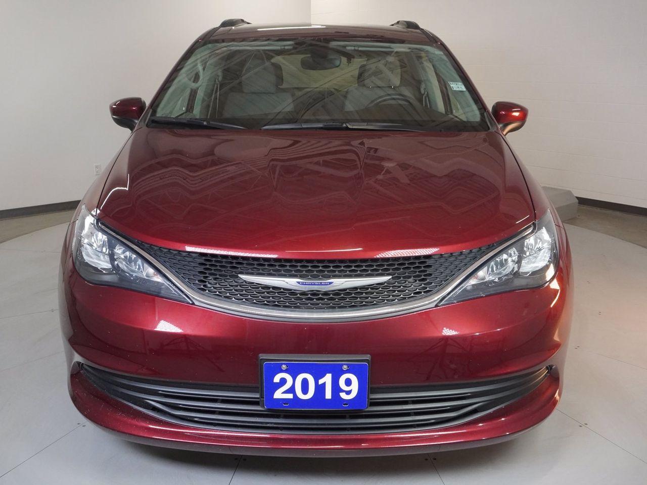 2019 Chrysler Pacifica Touring-1