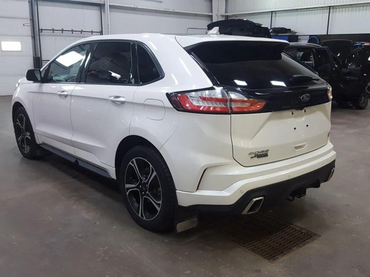 2019 Ford Edge ST-1