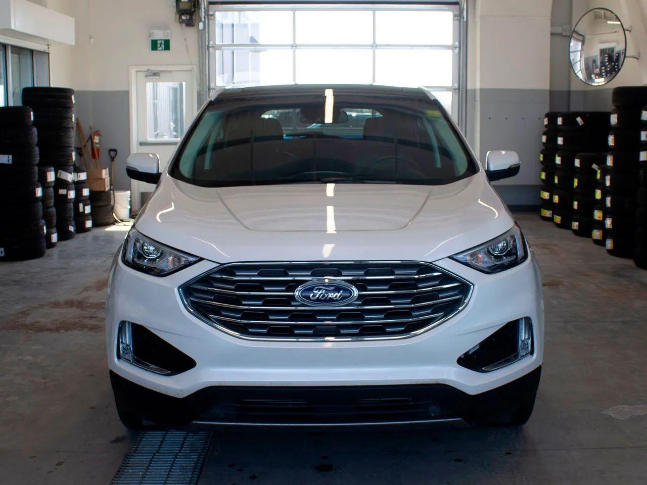 2019 Ford Edge Titanium-1