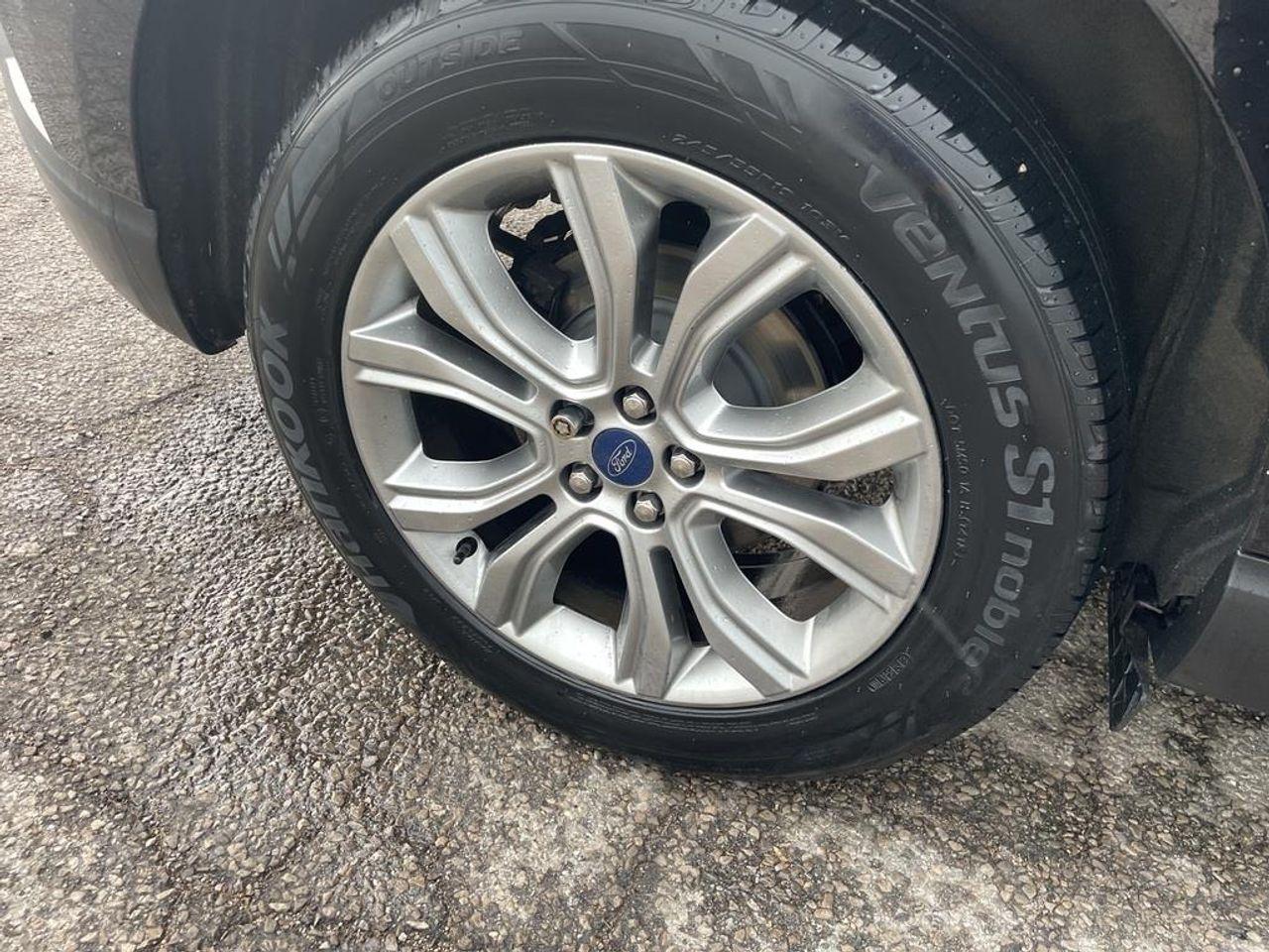 2019 Ford Edge Titanium-3