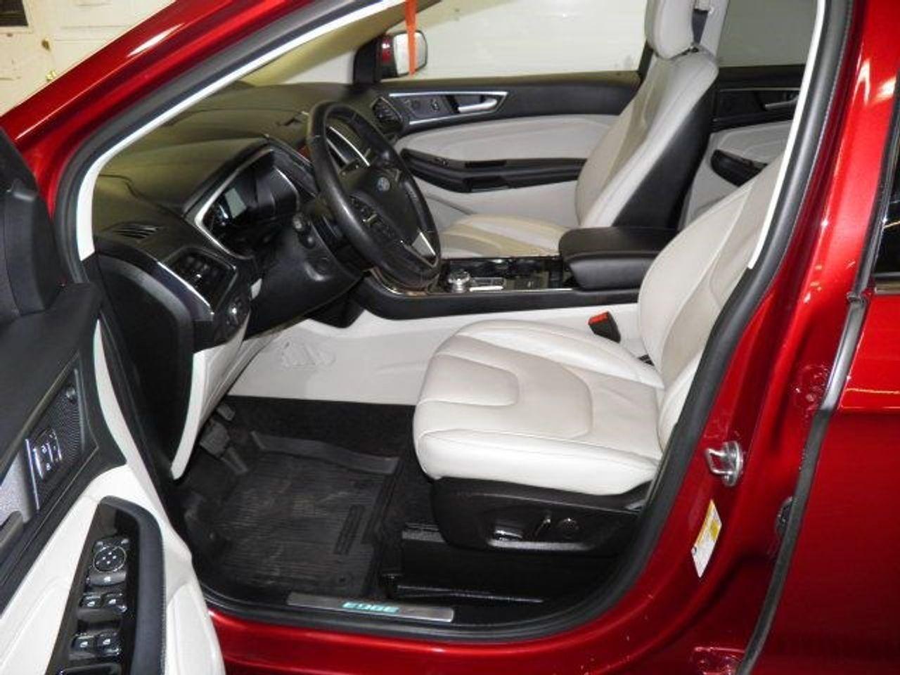 2019 Ford Edge Titanium-4