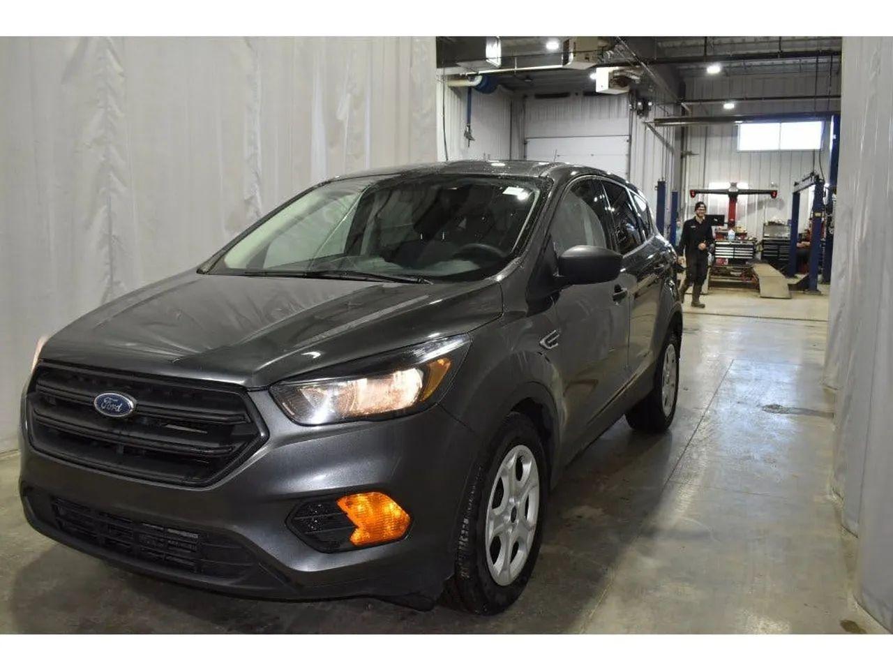 2019 Ford Escape S-0