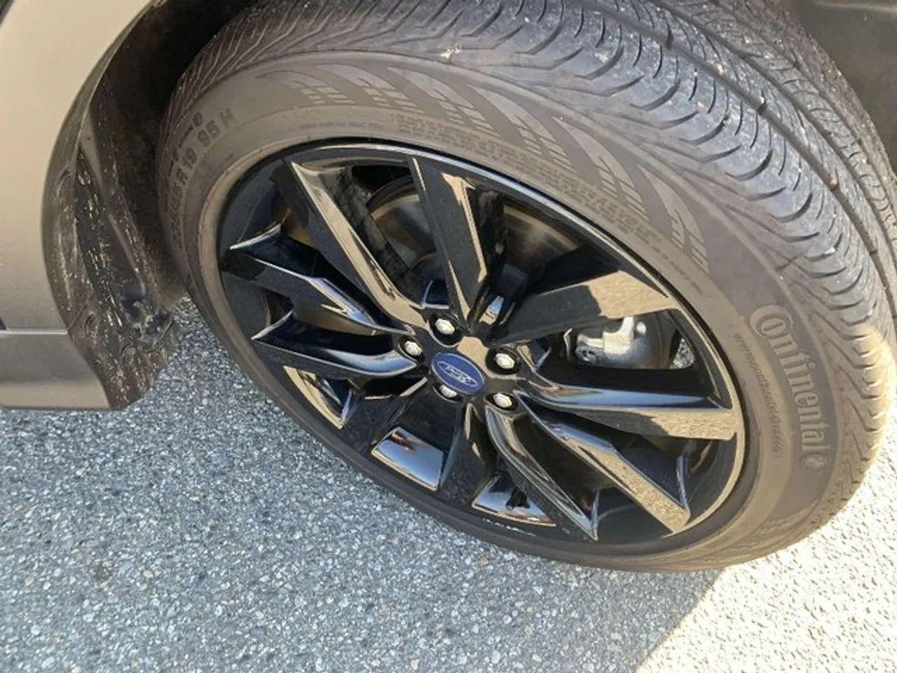 2019 Ford Escape Titanium-3