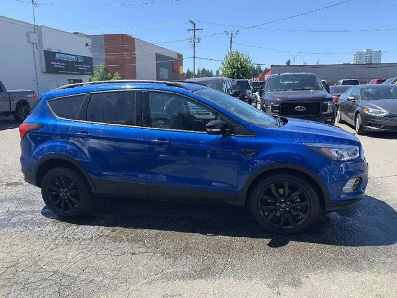 2019 Ford Escape Titanium-3