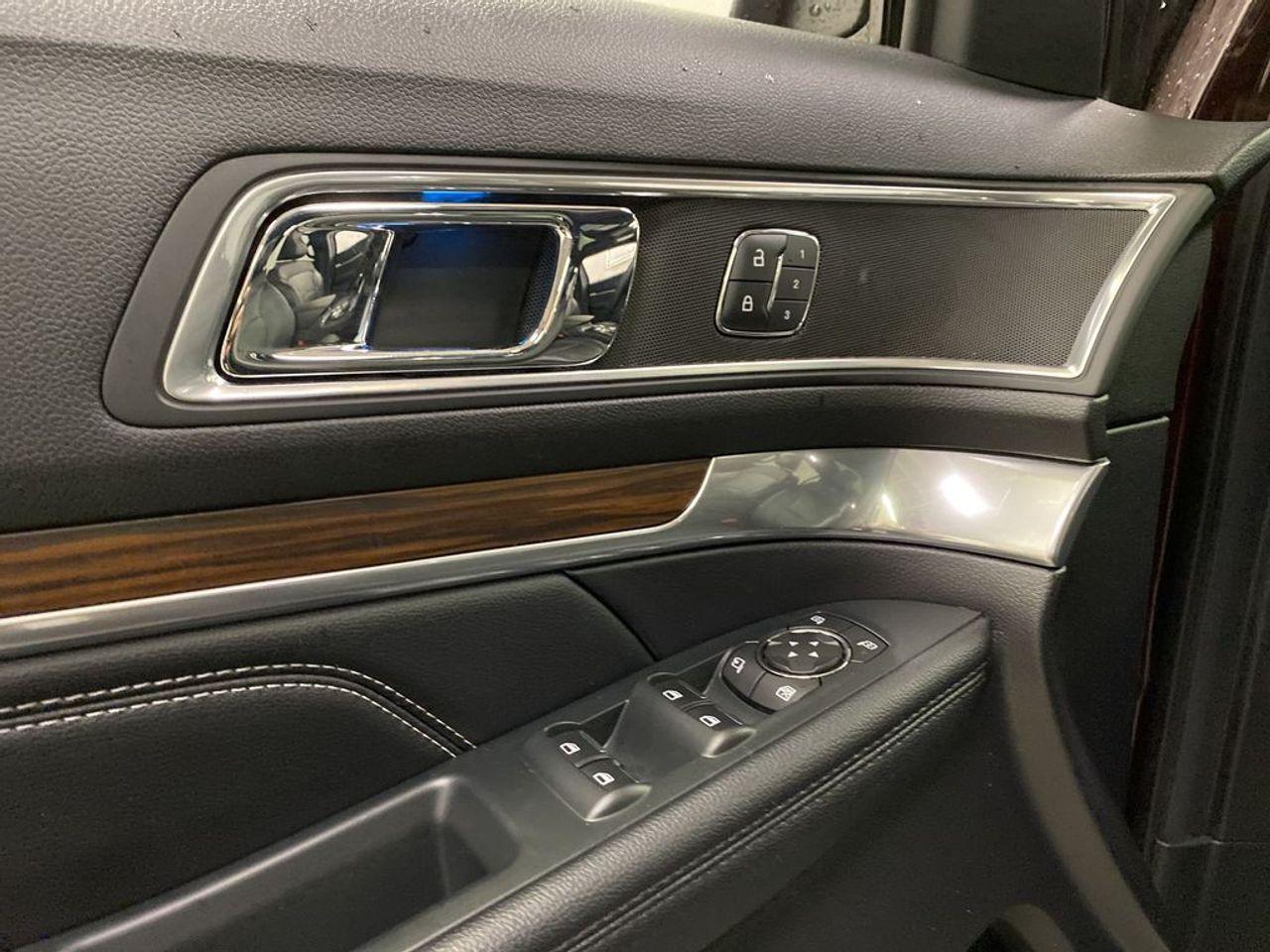 2019 Ford Explorer Limited-4