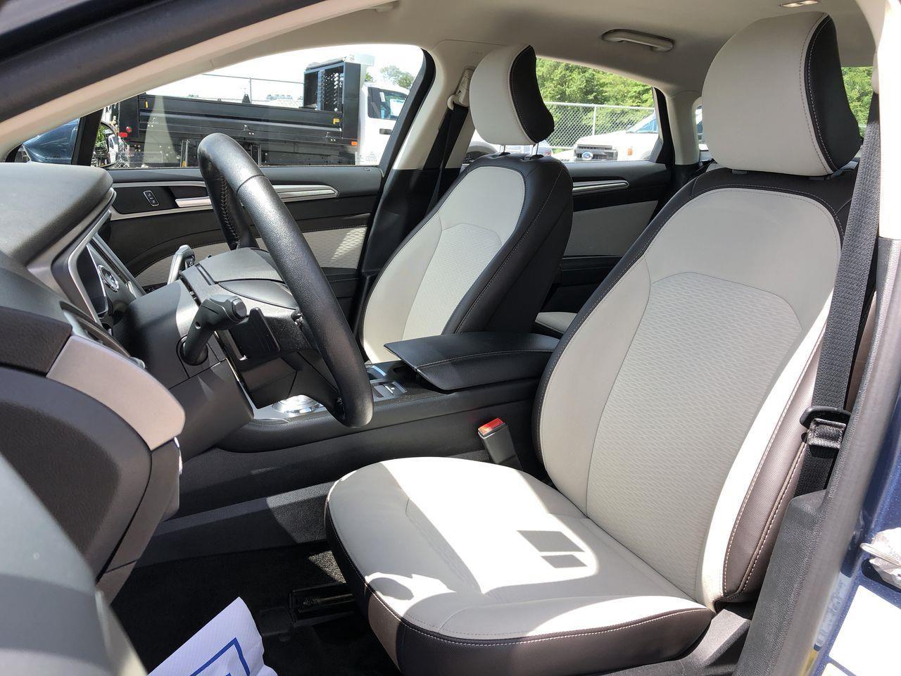 2019 Ford Fusion SE-4