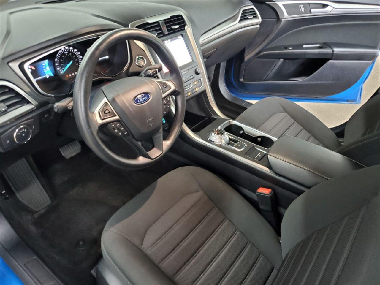 2019 Ford Fusion SE-4