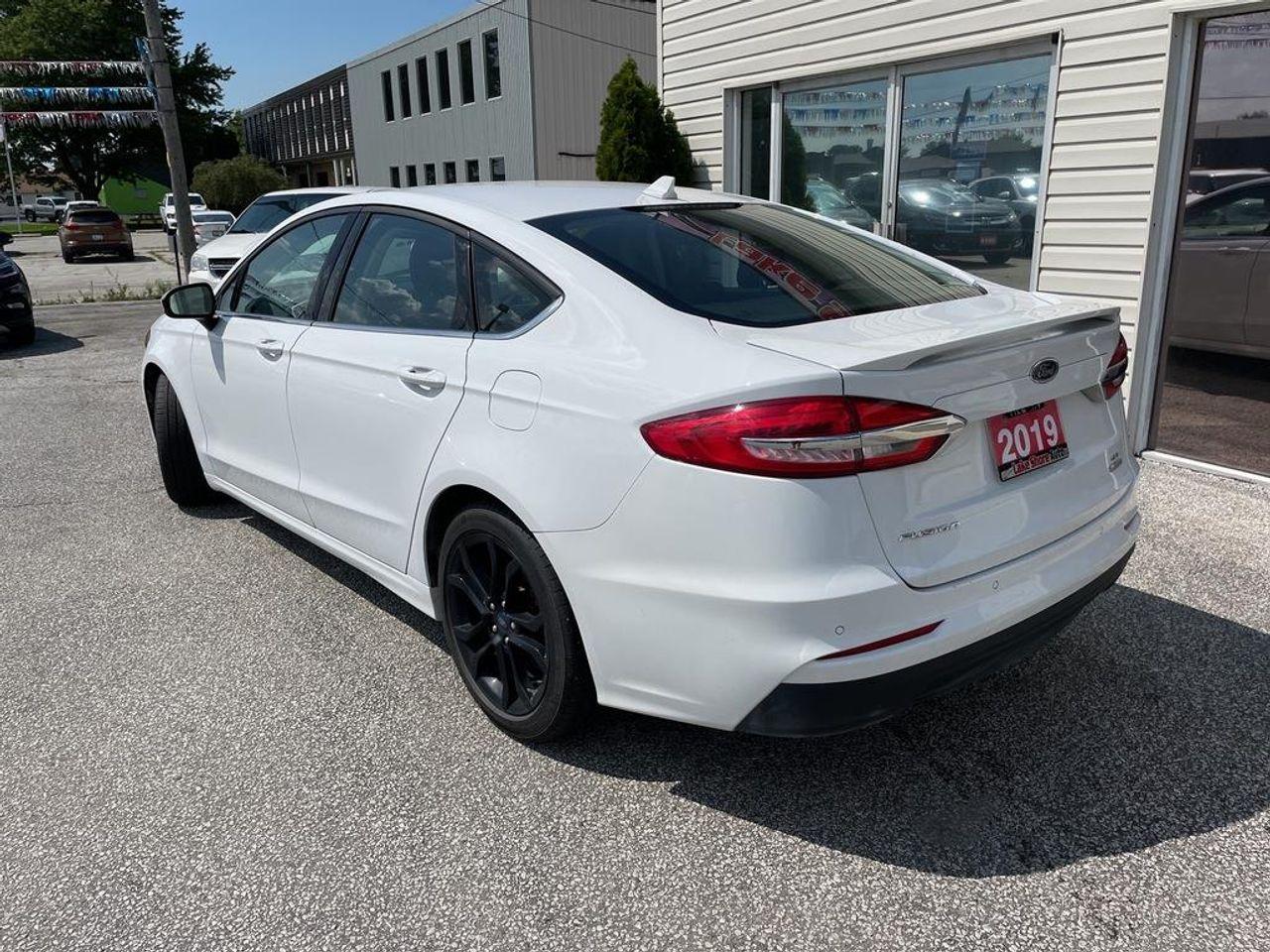 2019 Ford Fusion SE-2