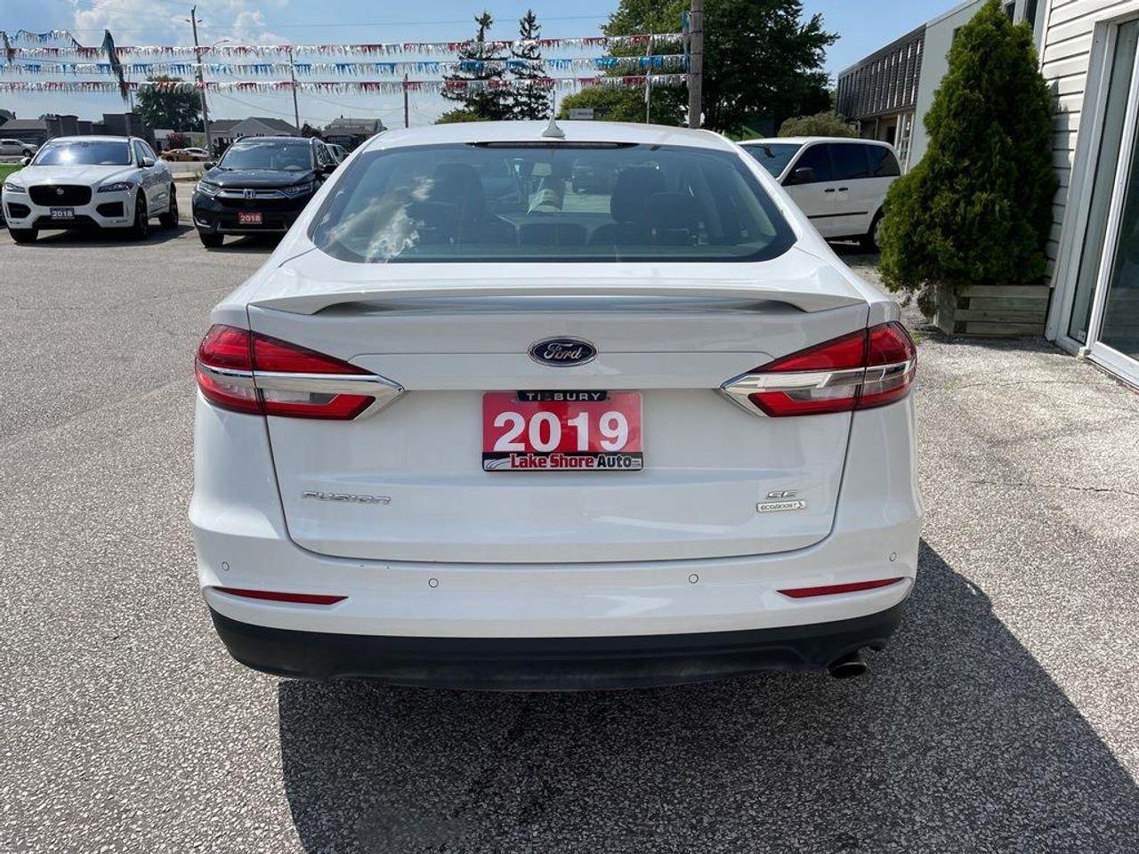 2019 Ford Fusion SE-3