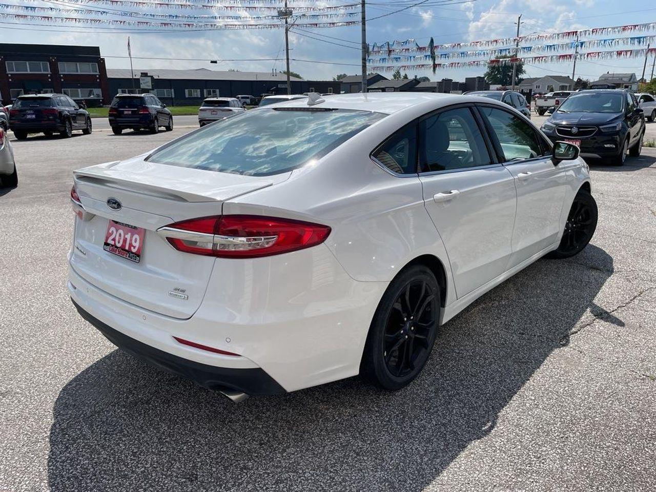 2019 Ford Fusion SE-4