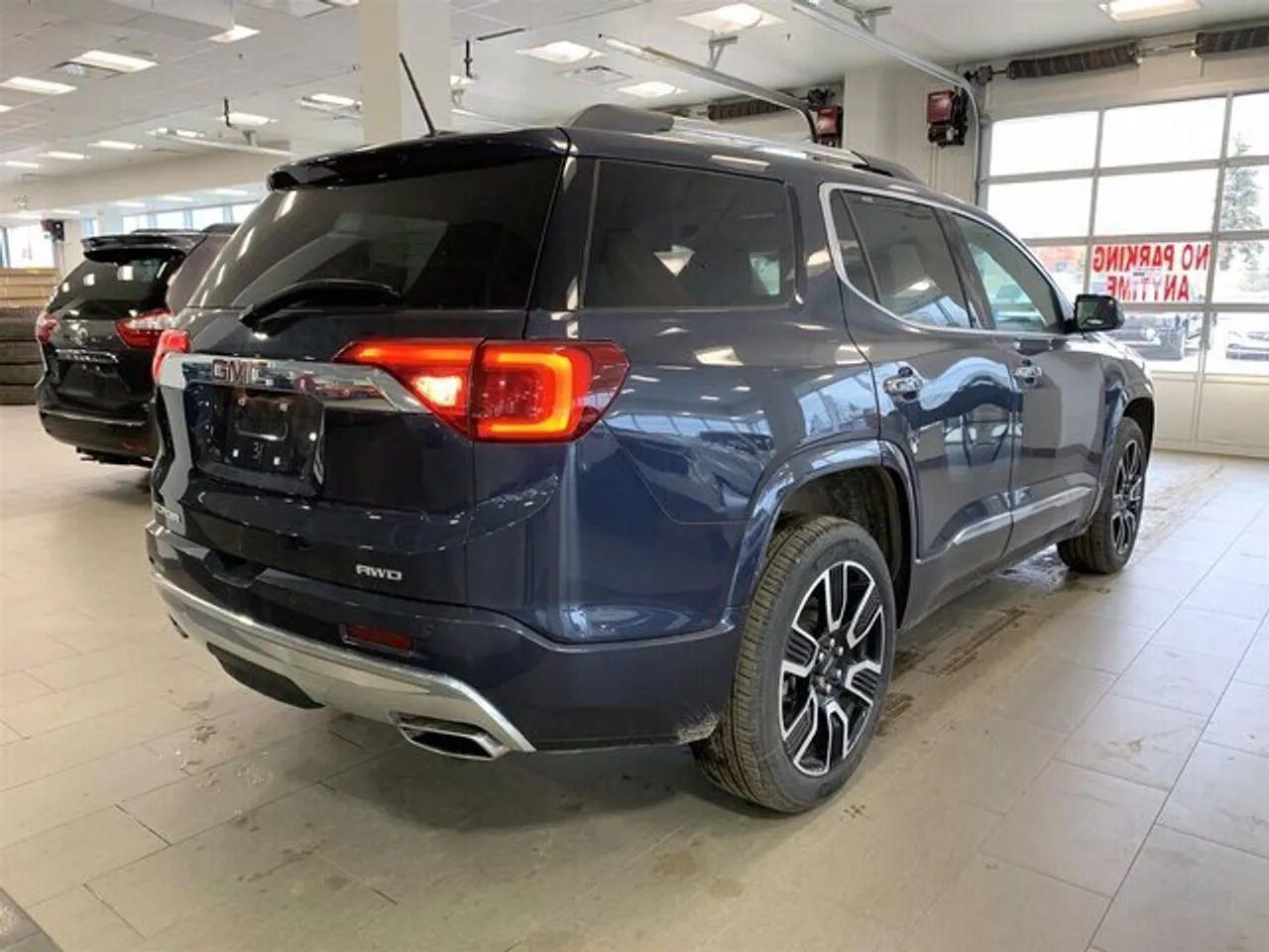 2019 GMC Acadia Denali-3