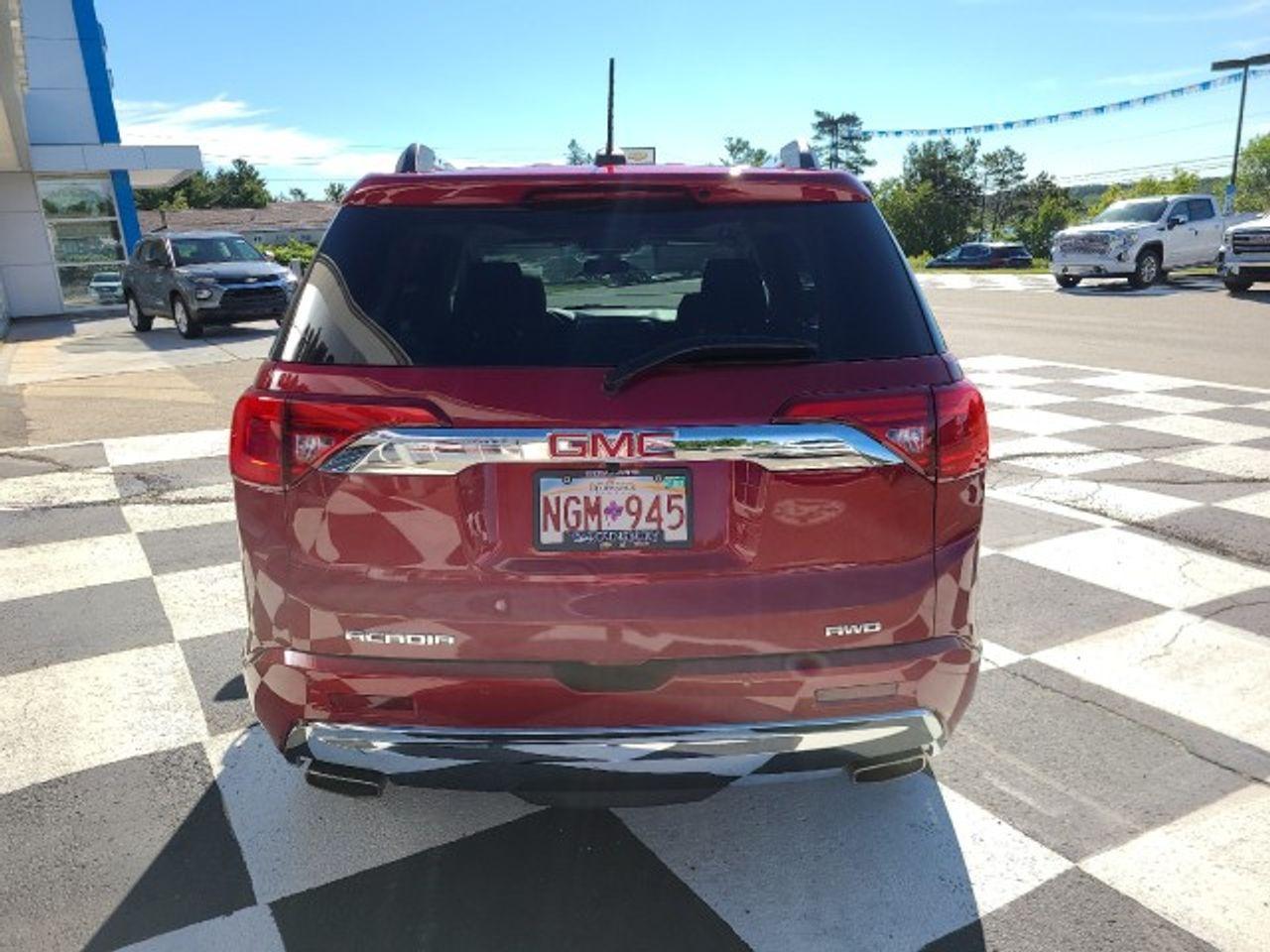 2019 GMC Acadia Denali-3