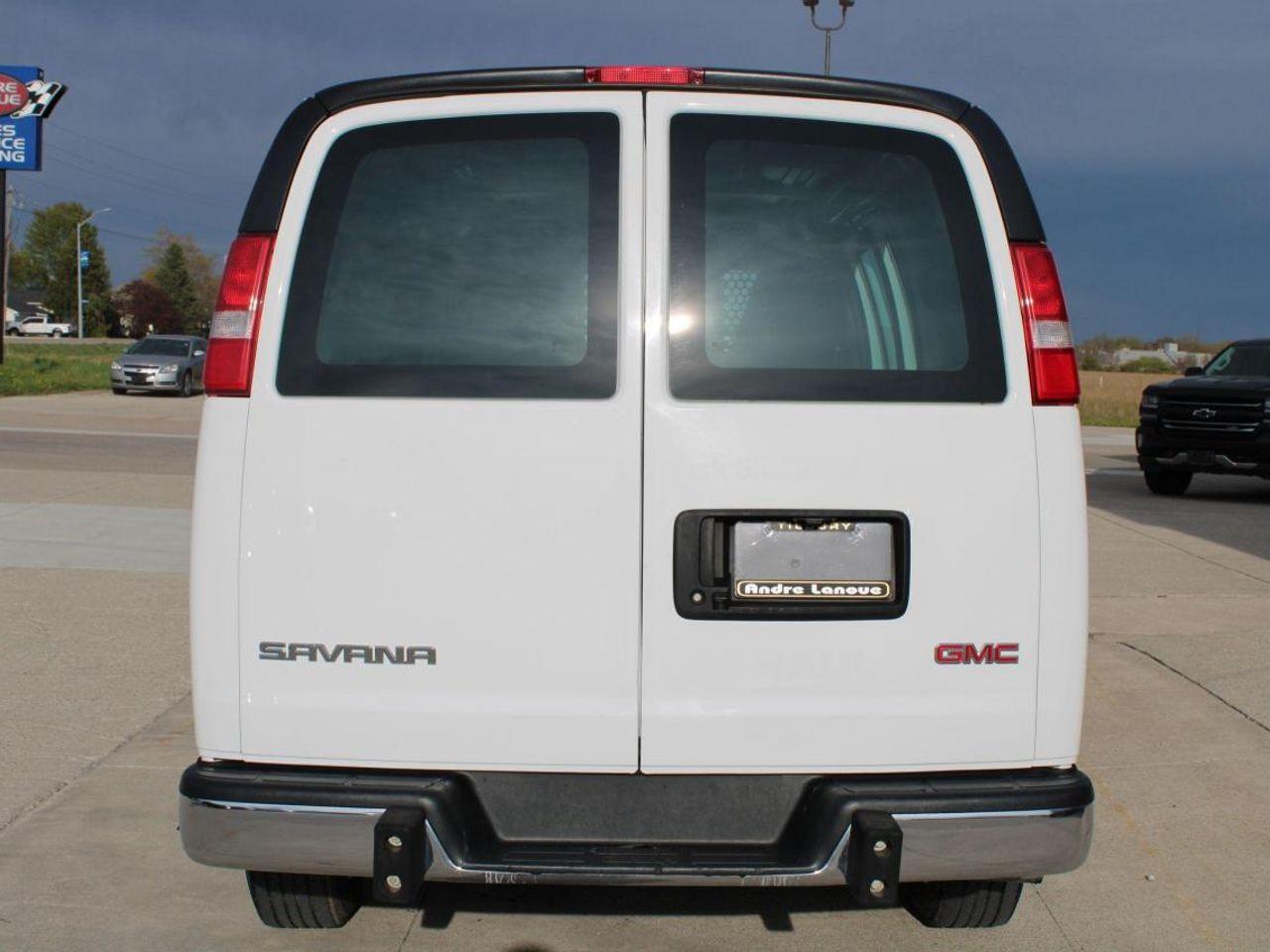 2019 GMC Savana G2500-3