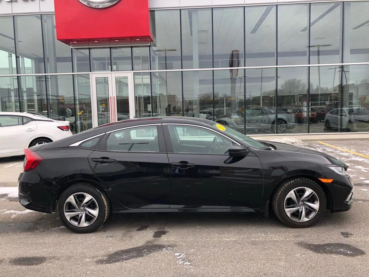 2019 Honda Civic DX-2
