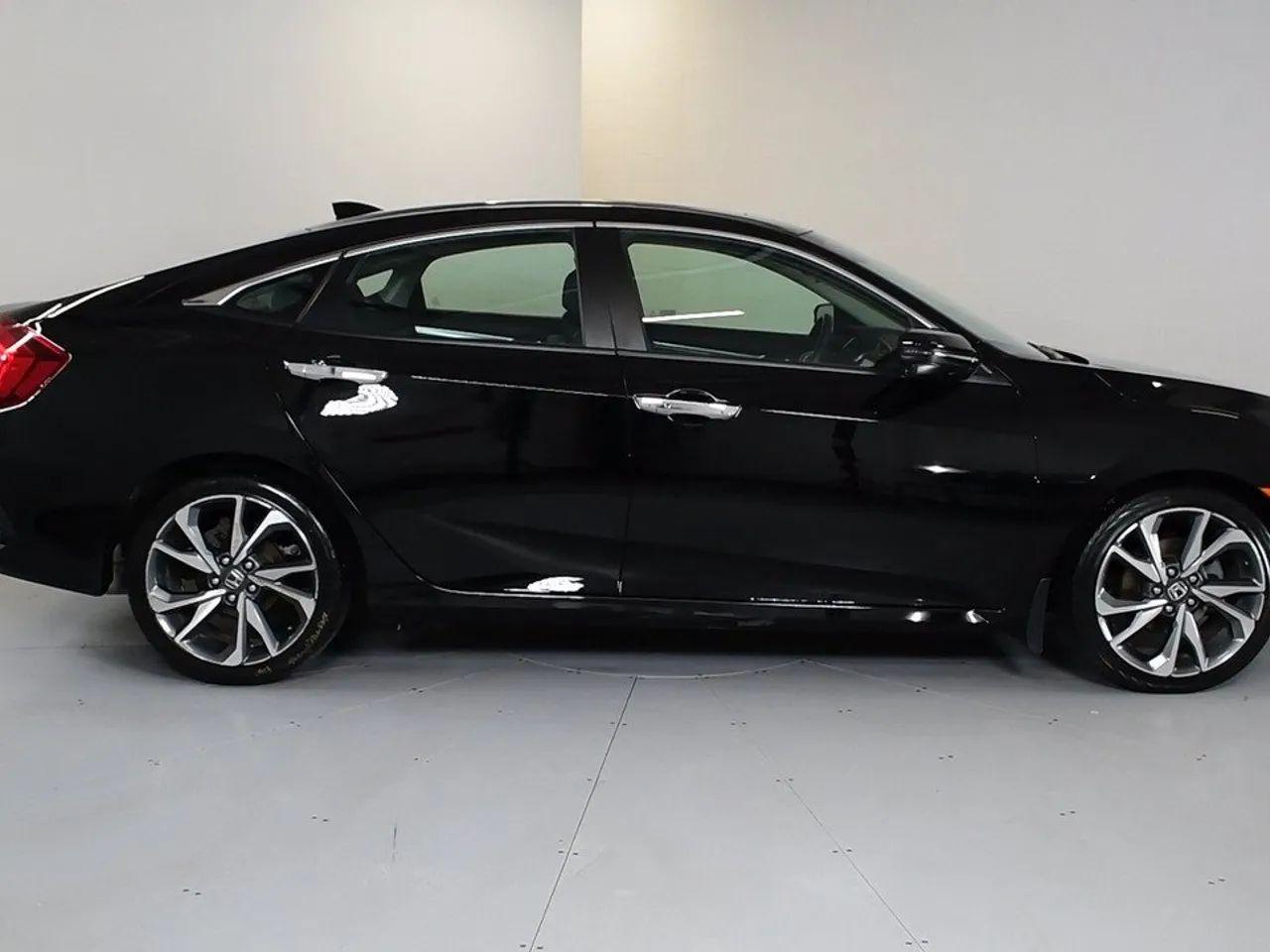 2019 Honda Civic Touring-3