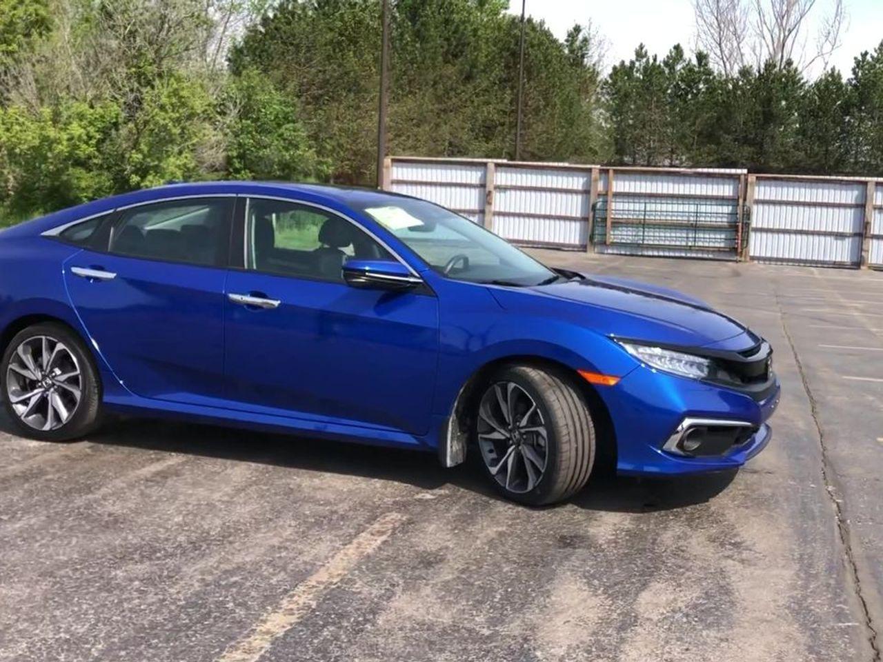 2019 Honda Civic Touring-1