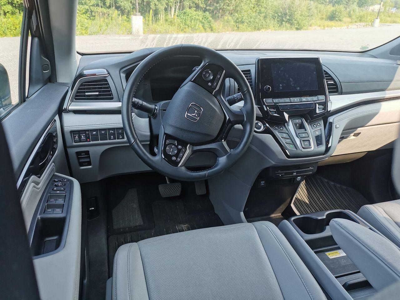 2019 Honda Odyssey Touring-3