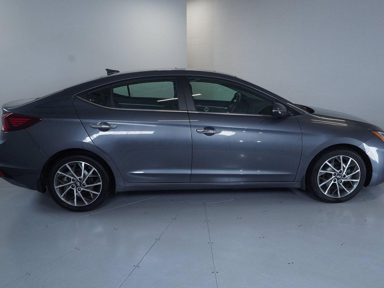 2019 Hyundai Elantra Luxury-3
