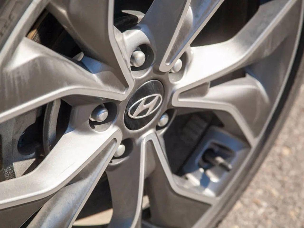 2019 Hyundai Elantra -2