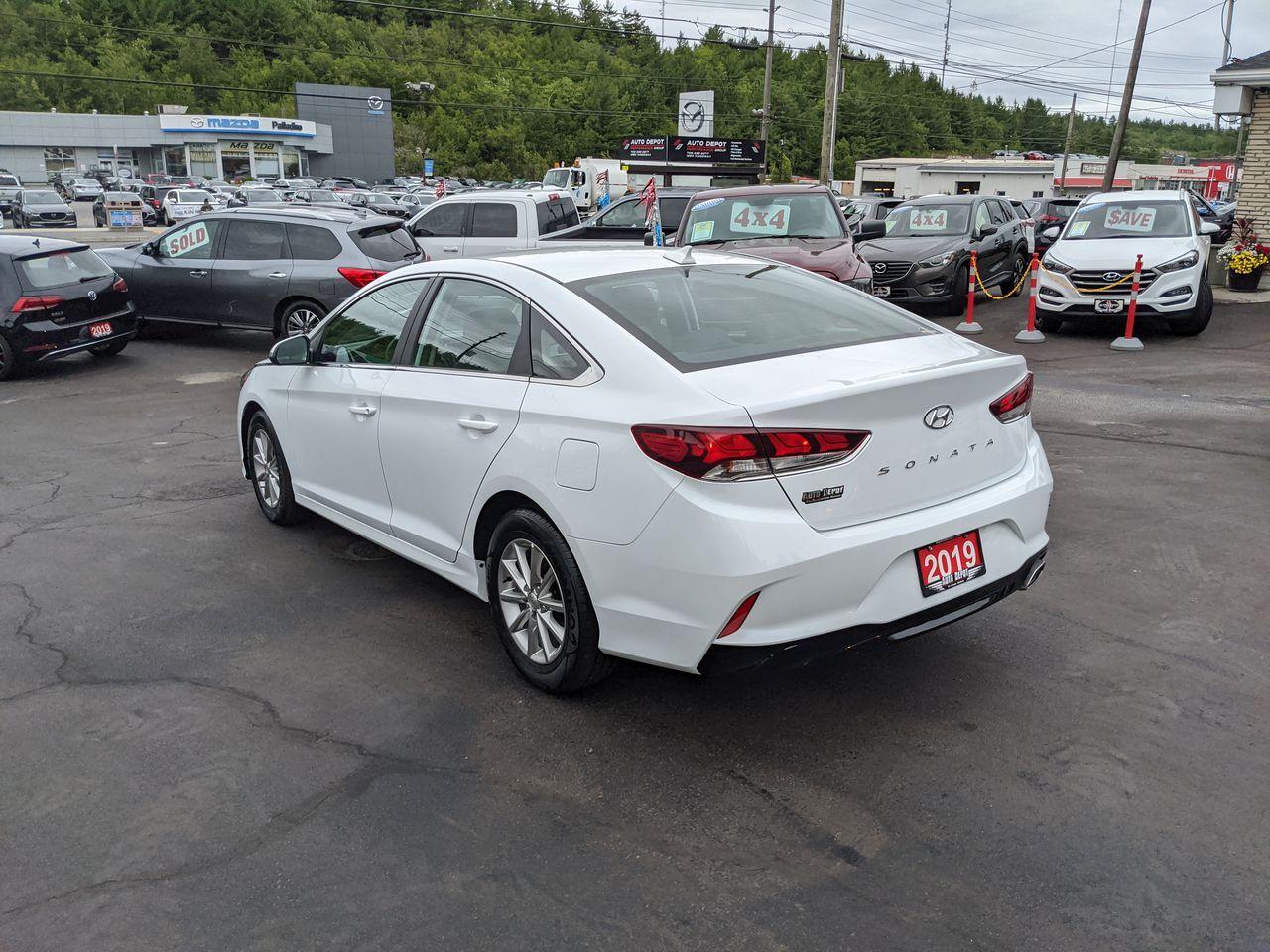 2019 Hyundai Sonata Essential-3