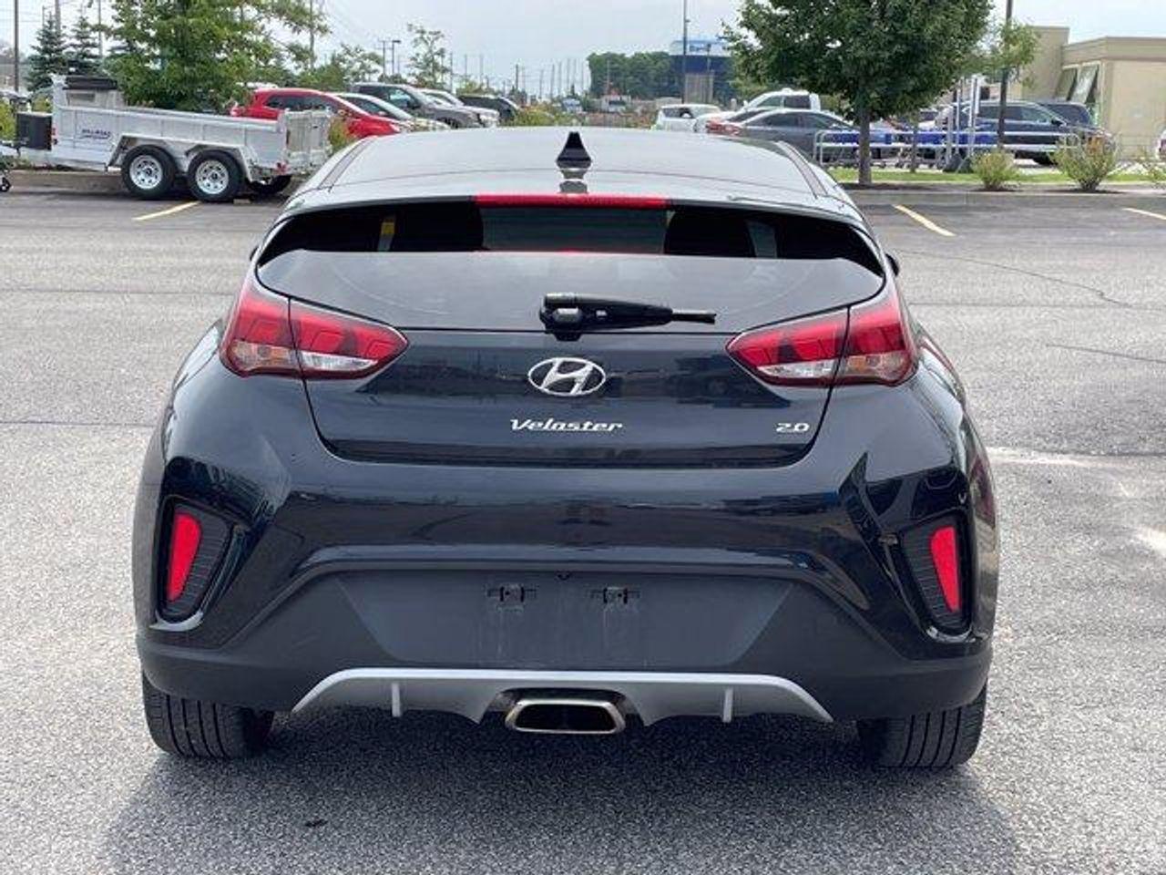 2019 Hyundai Veloster GL-3