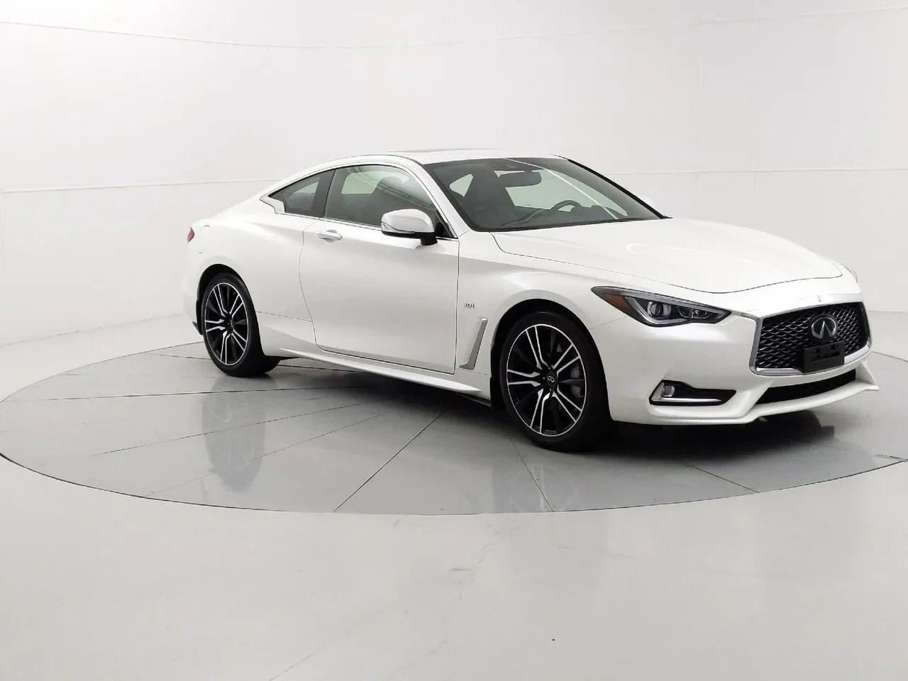 2019 Infiniti Q60 Essential-3